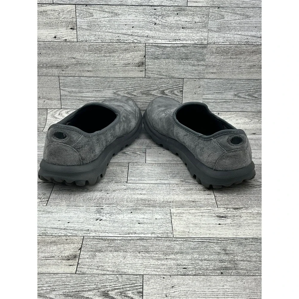 Skechers Go Walk Women's Gray‎ Suede Slip On Comfort Shoes Size 6 M